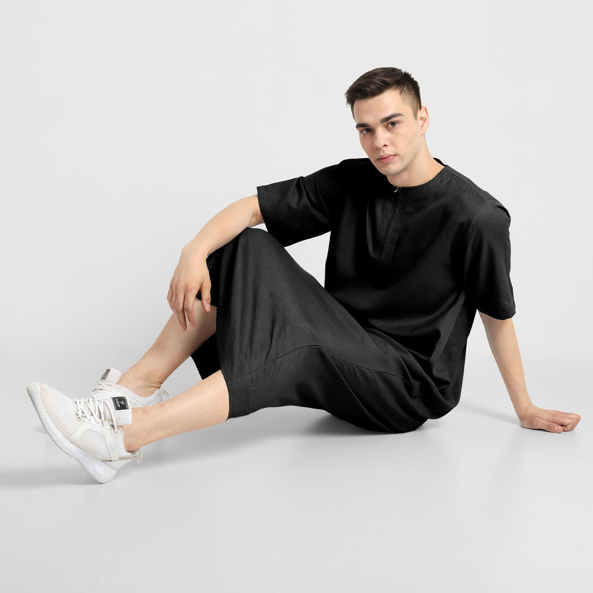 Sapphire Serenity Mens Black Thobe