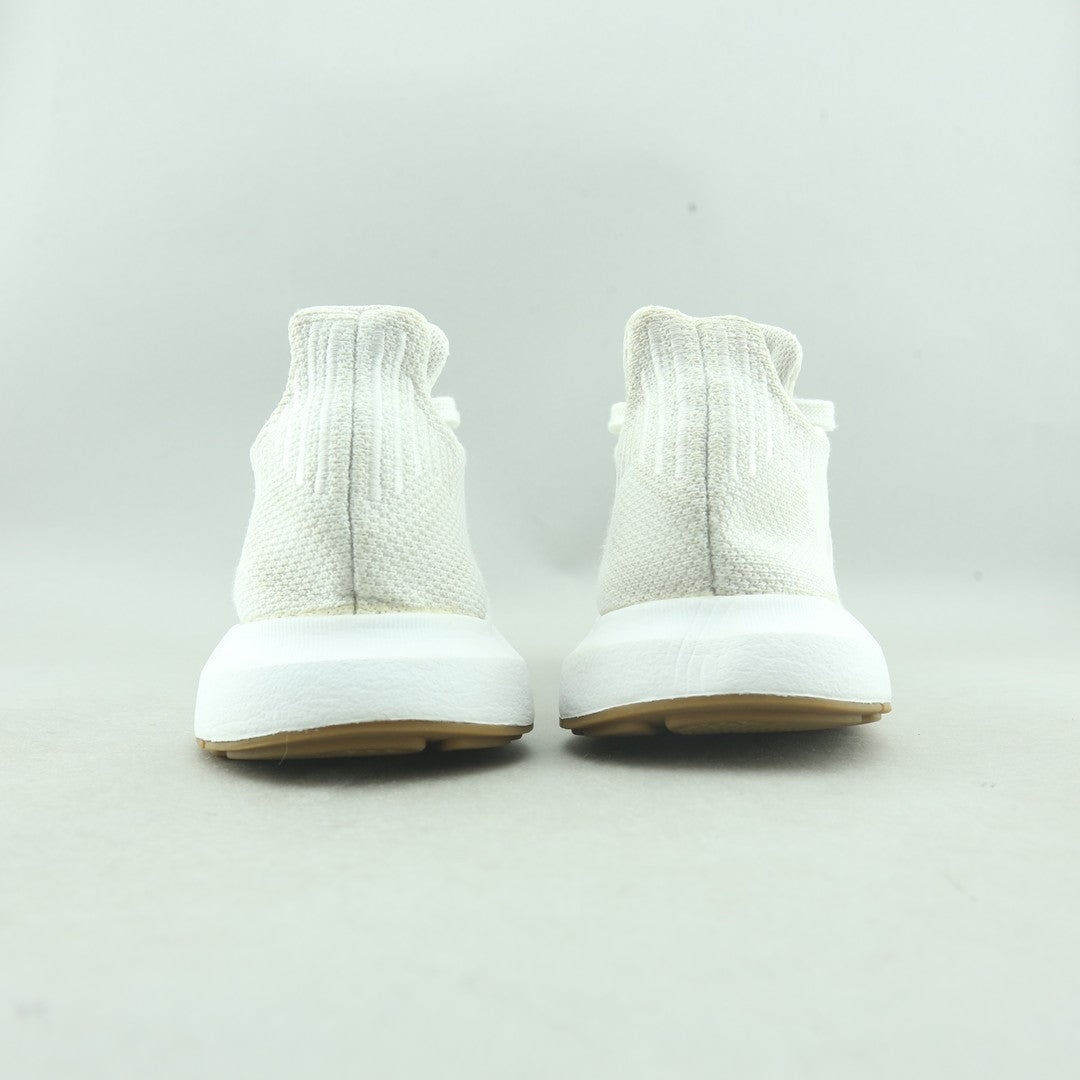 ADIDAS SWIFT RUN
