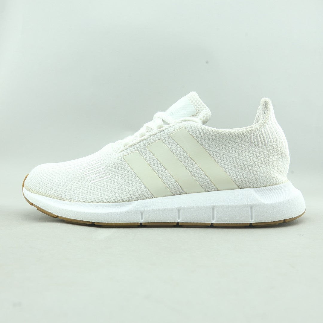 ADIDAS SWIFT RUN