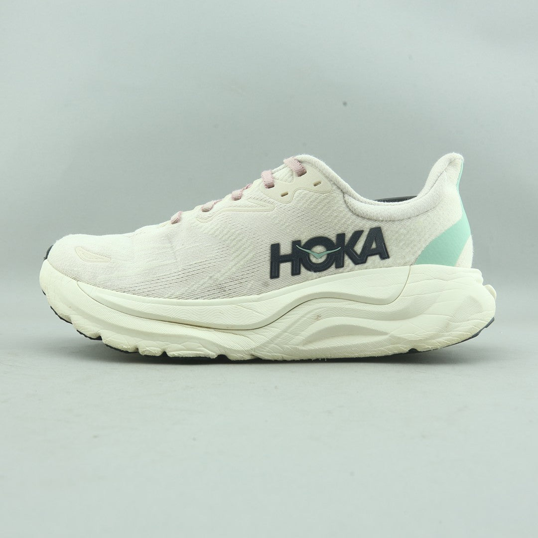 HOKA ONE ONE ARAHI 8