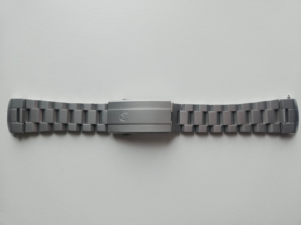 M50 Black Dial [44mm]