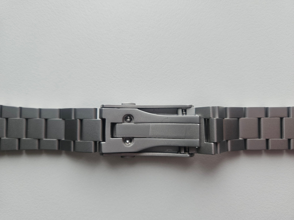 M50 Black Dial [44mm]