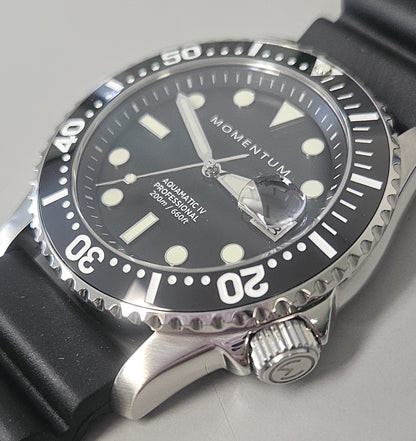 Aquamatic IV [42mm] - Black
