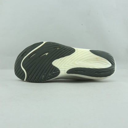 NEW BALANCE  FUELCELL REBEL V3