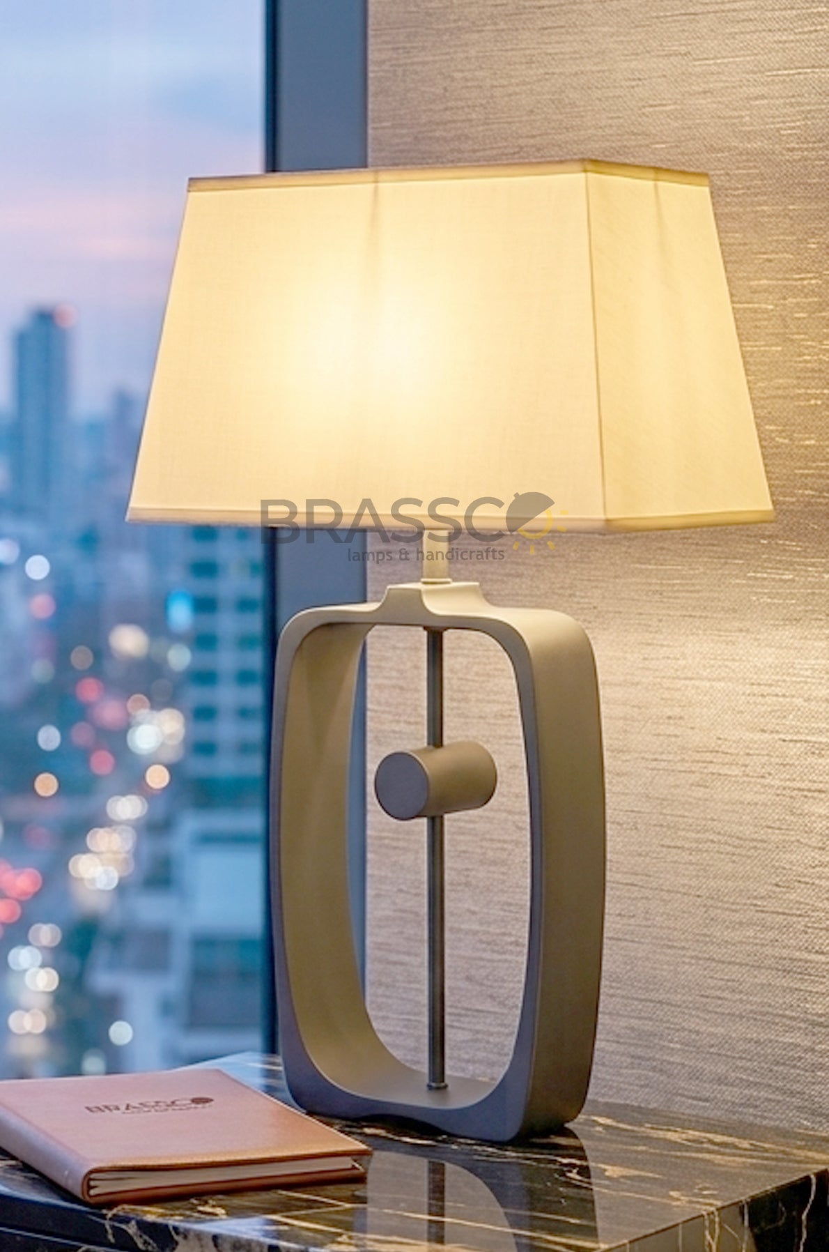 Modern Oval BLACK Metal Table Lamp