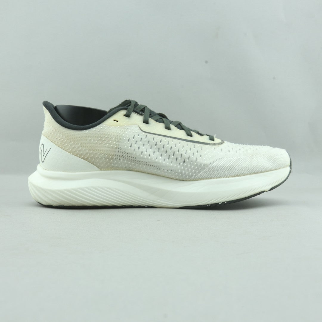 NEW BALANCE  FUELCELL REBEL V3