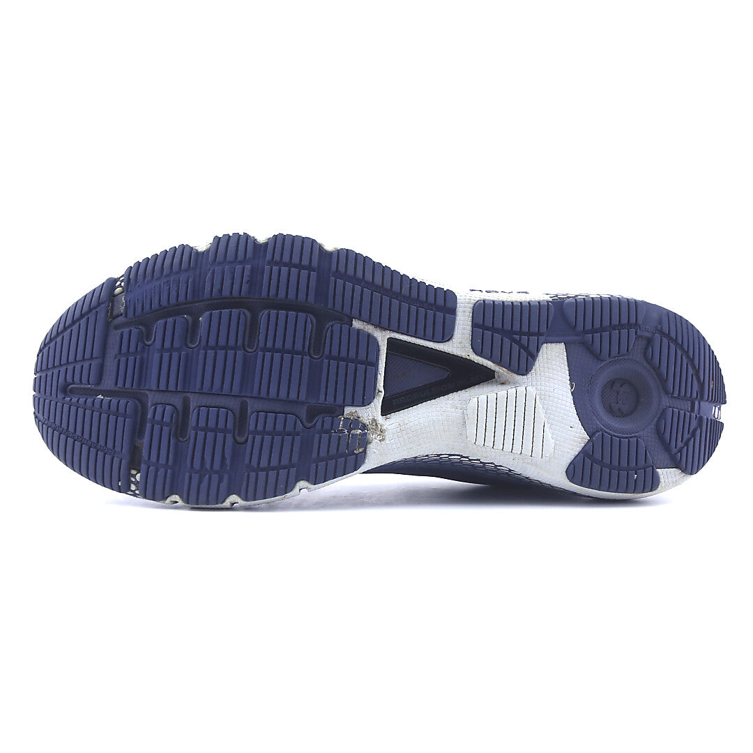 UNDER ARMOUR HOVR MACHINA