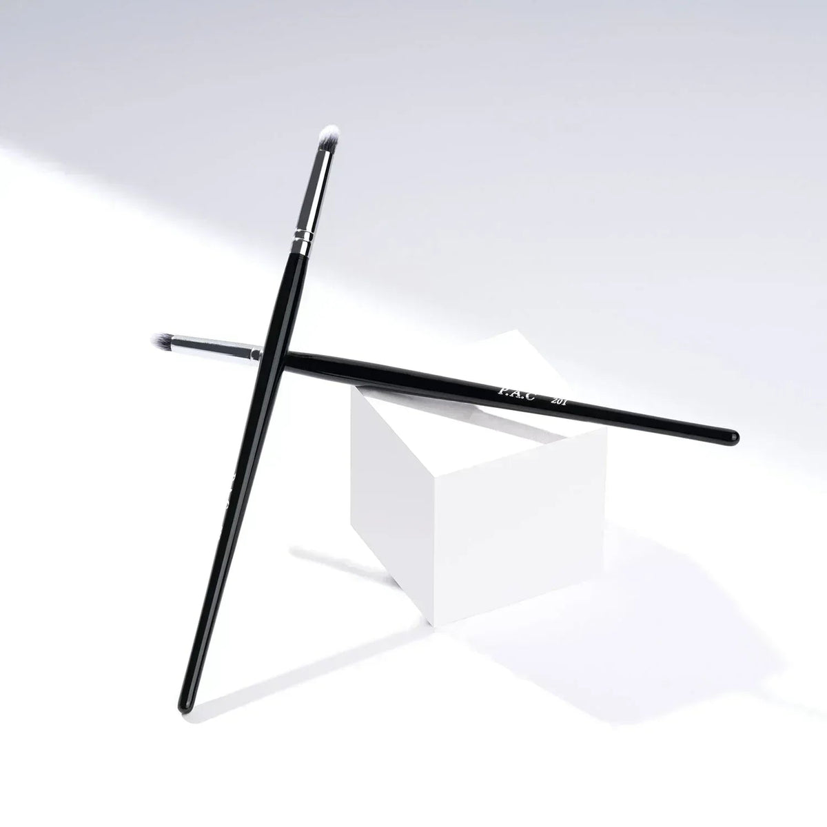 Eyeshadow Blending Brush 201