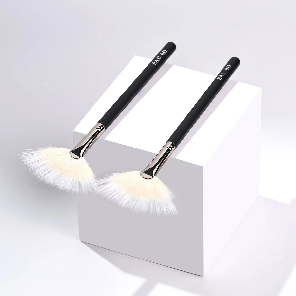 Fan Brush 045