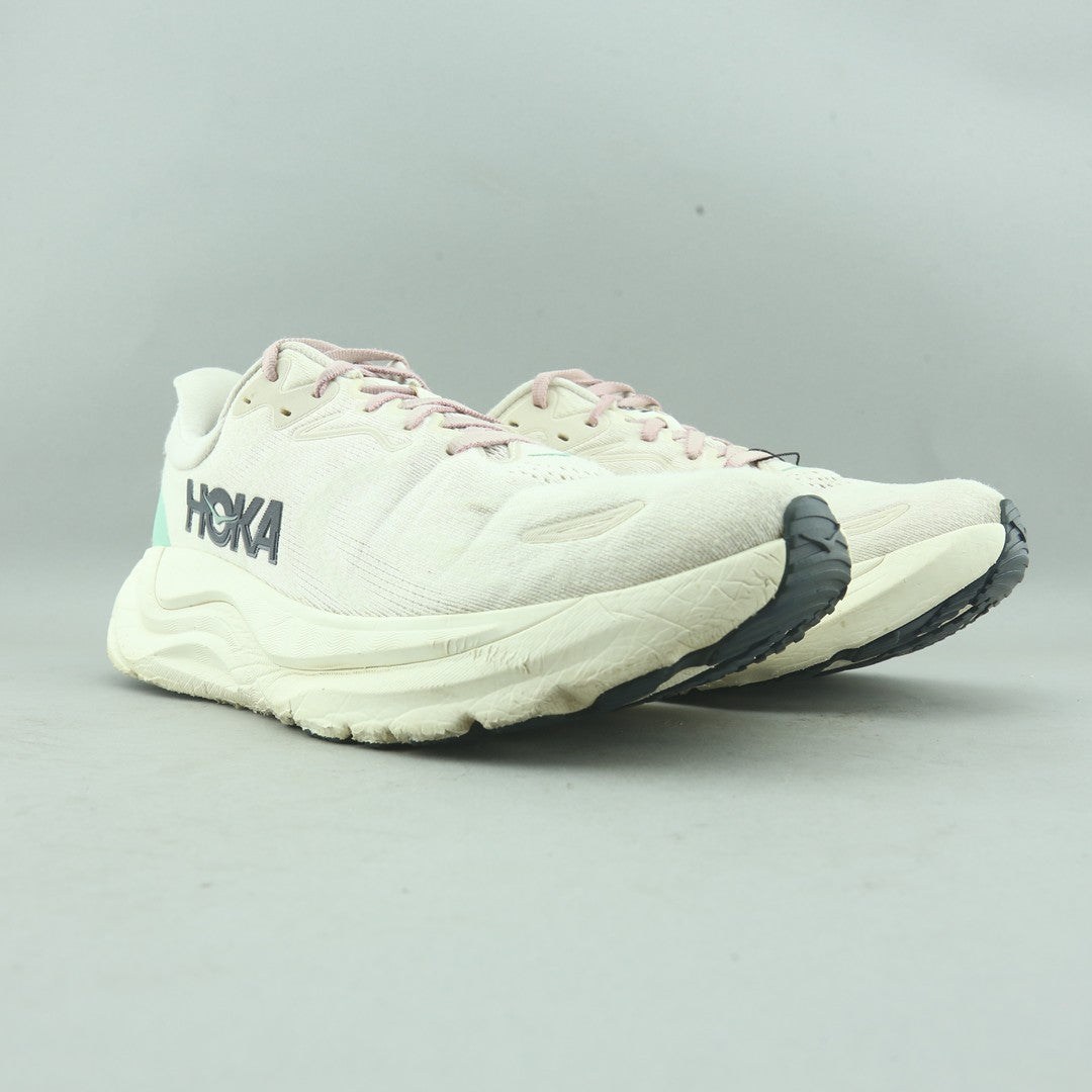 HOKA ONE ONE ARAHI 8