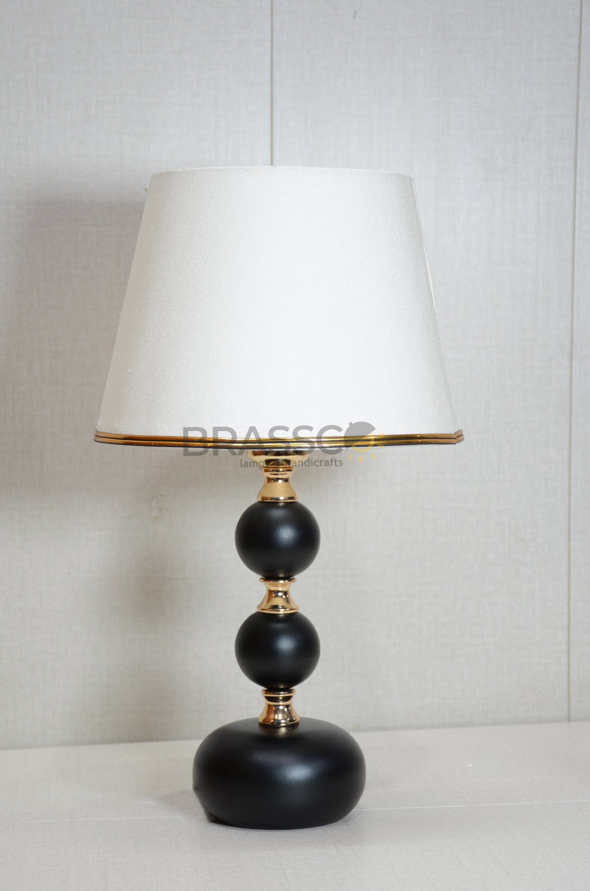 Black Ball-Accent Brass Metal Table Lamp