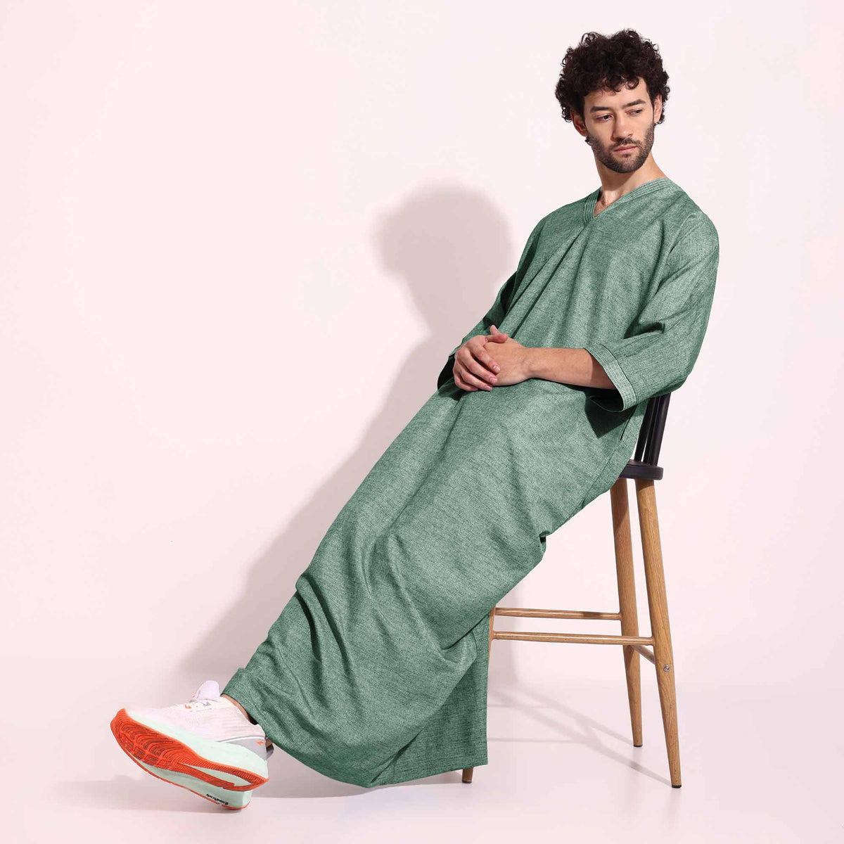 Classic V-Neck Thobe: Men's Casual Green Arabic Wear