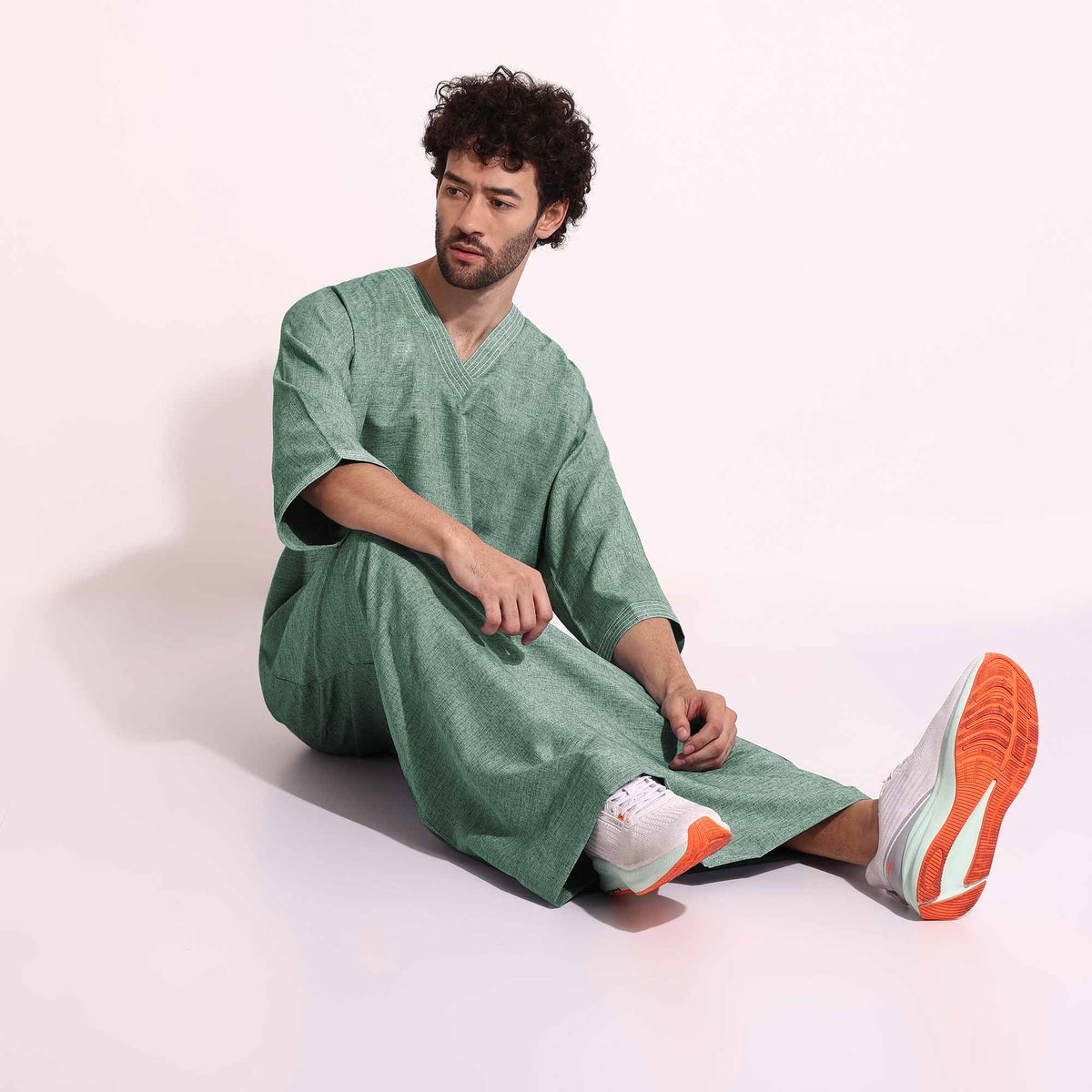 Classic V-Neck Thobe: Men's Casual Green Arabic Wear