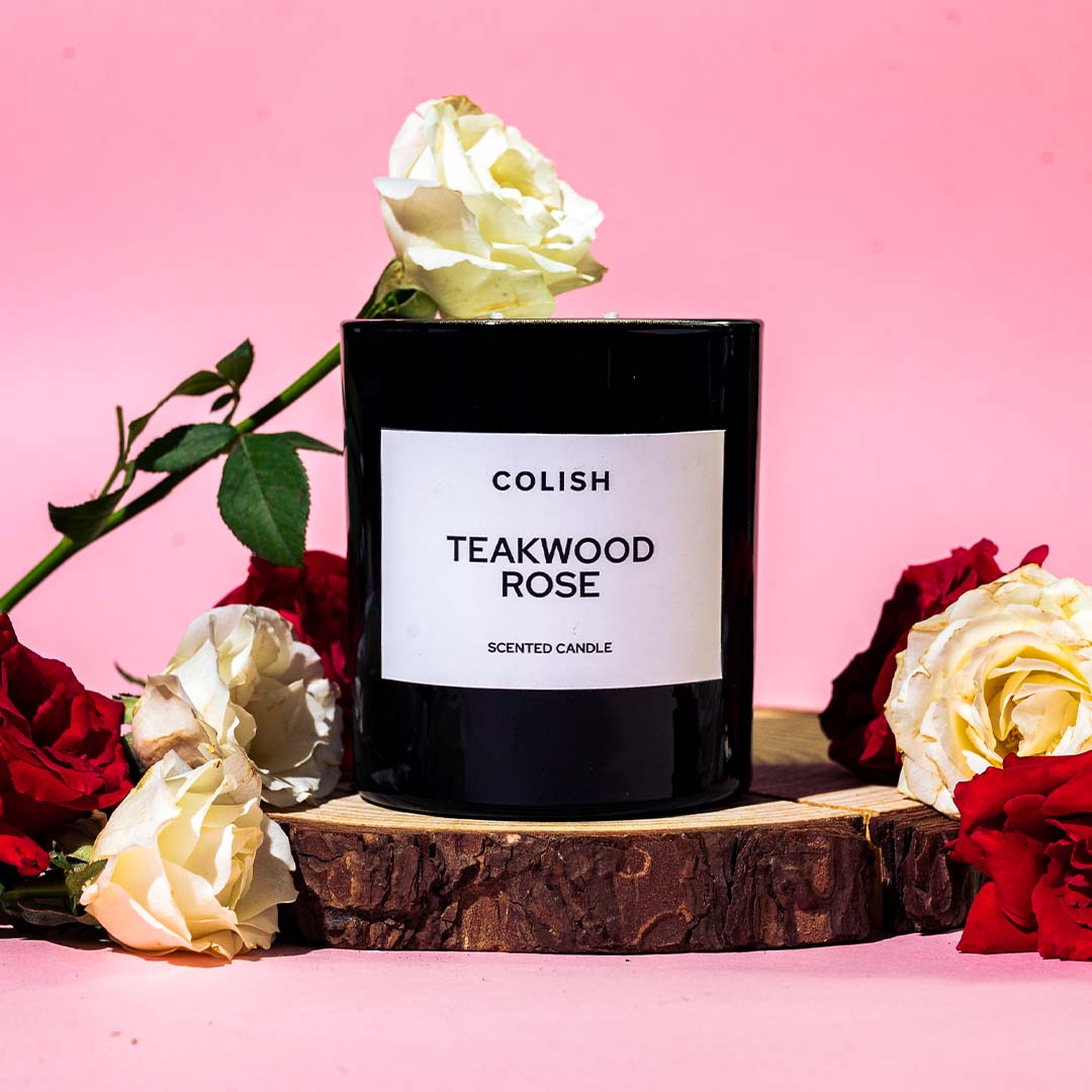 TEAKWOOD ROSE SCENTED CANDLE