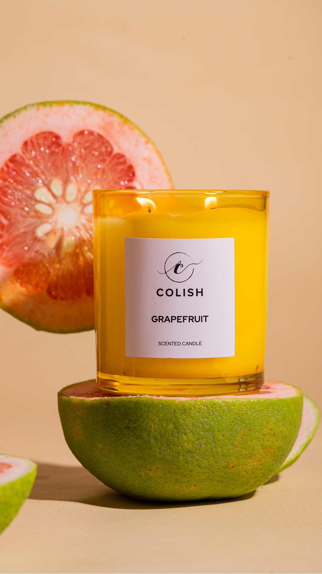 GRAPEFRUIT SCENTED CANDLE