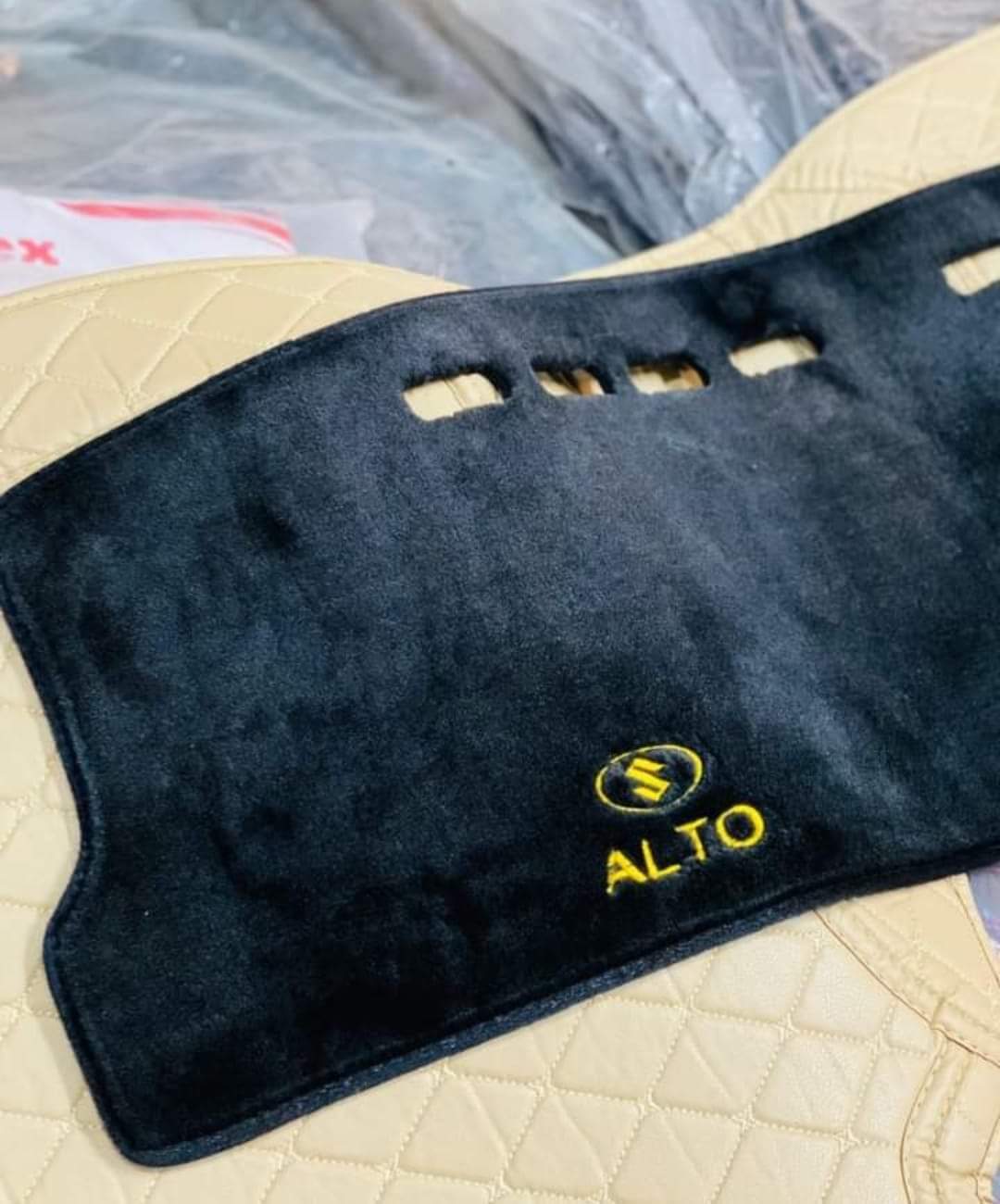 Dashboard Non slip Velvet Mat For Suzuki ALTO with High Quality