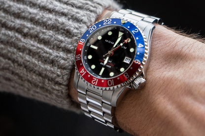 M20 GMT [42mm] - Red