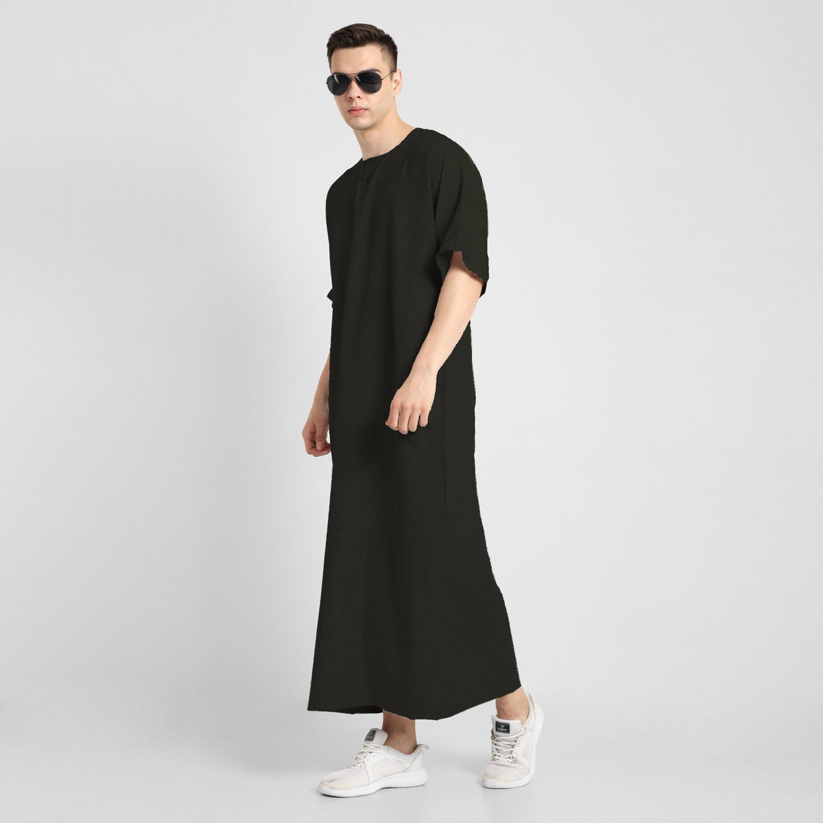 Modern Minimalist Mens Black Thobe