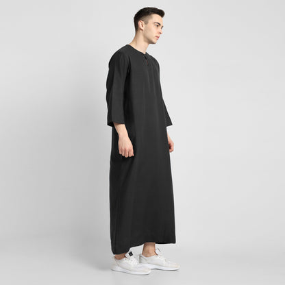 Palette of Elegance Black Thobe