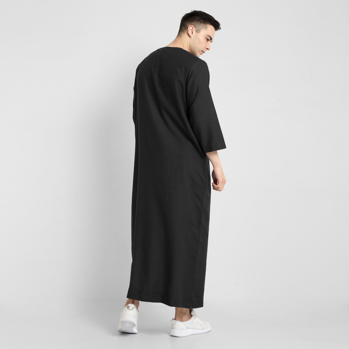Palette of Elegance Black Thobe