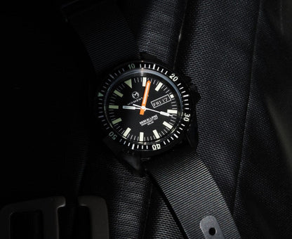 Sea Quartz 30 Eclipse - Solar Black-Ion [42mm]