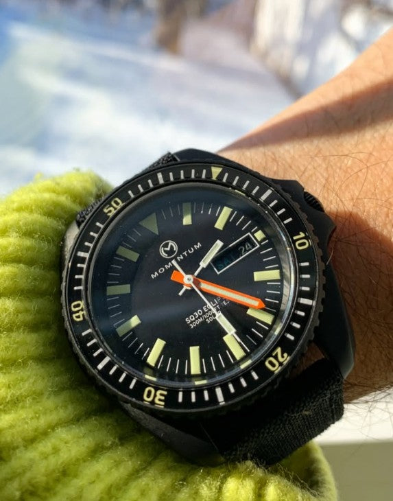 Sea Quartz 30 Eclipse - Solar Black-Ion [42mm]