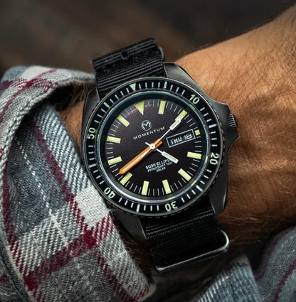 Sea Quartz 30 Eclipse - Solar Black-Ion [42mm]
