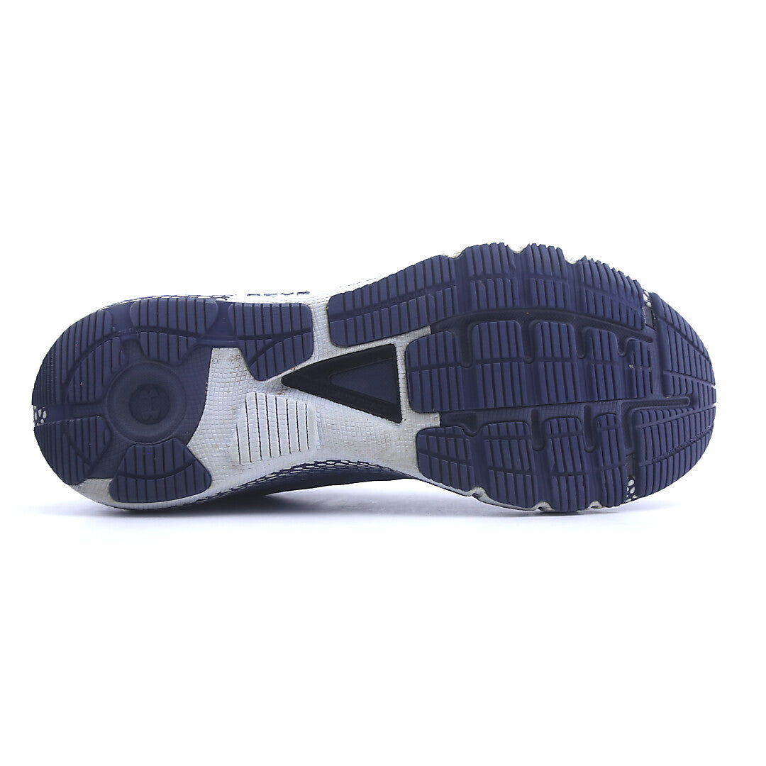 UNDER ARMOUR HOVR MACHINA