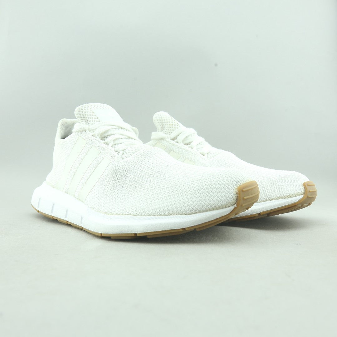 ADIDAS SWIFT RUN
