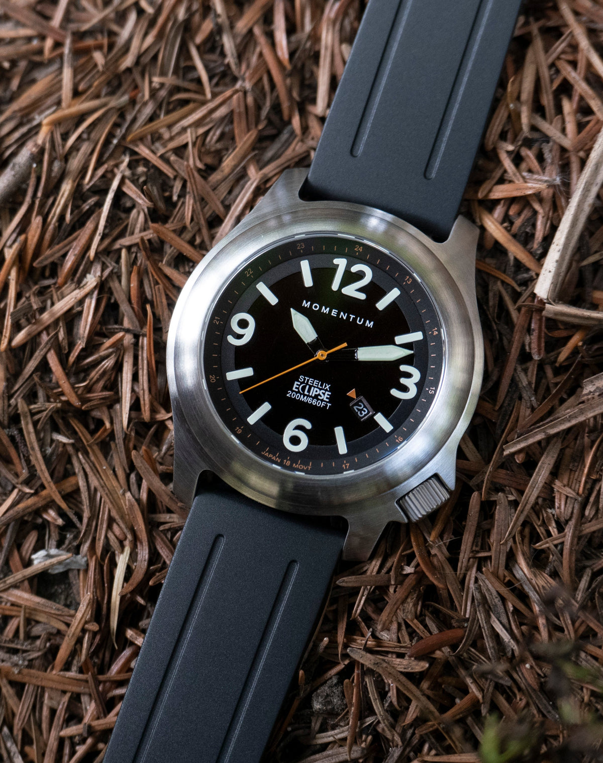 Steelix Eclipse - Solar [44mm] - Black