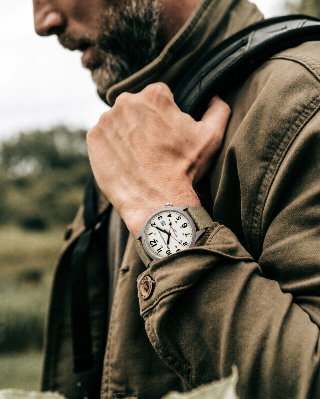 Wayfinder II GMT- White Dial Bundle with Travel Case